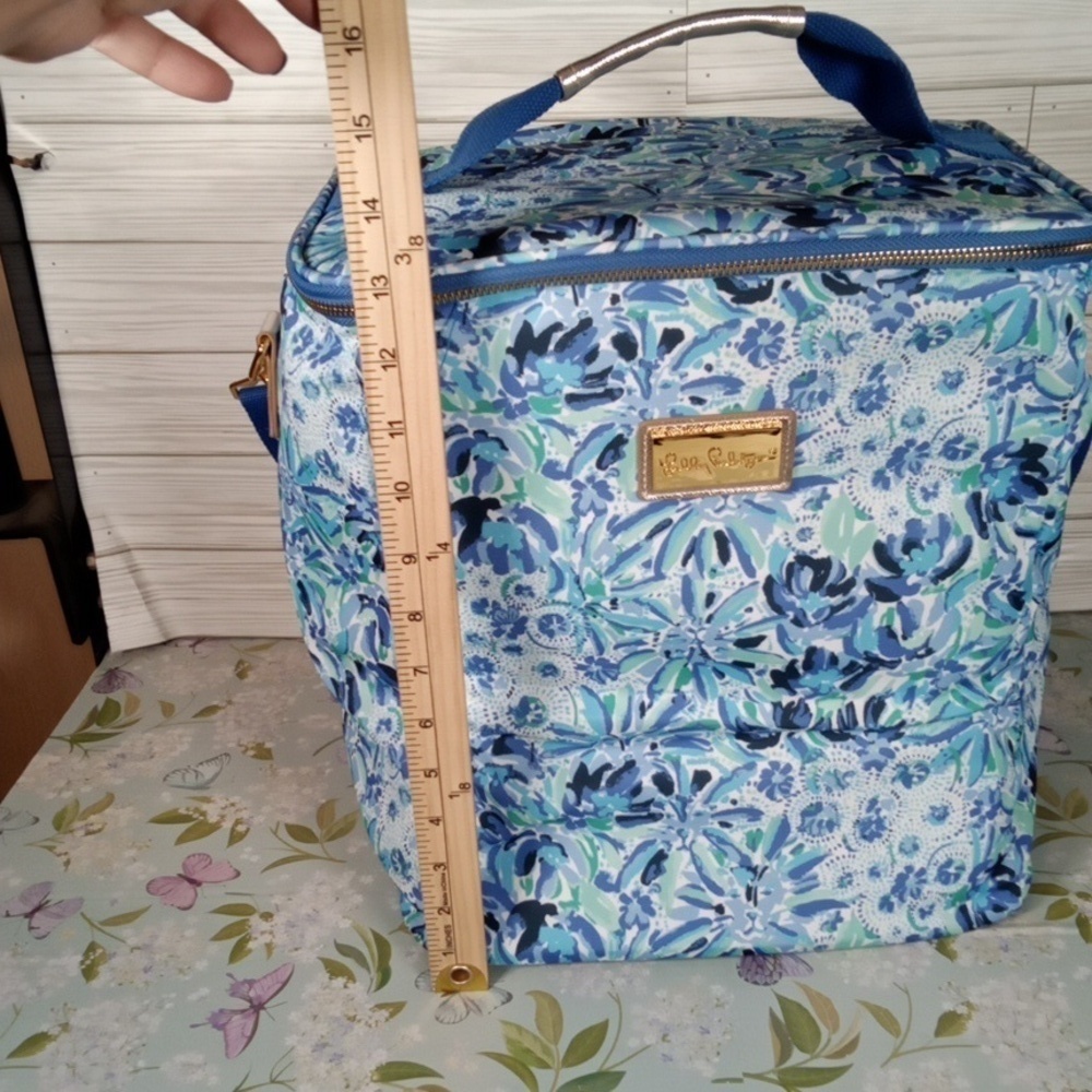 Lilly Pulitzer Insulated Wine Cooler Bag Or Drinks Blue Pinic Football Games - Picture 7 of 9